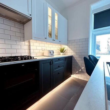 The Retreat - Large Luxury Apartment, Two Mins From Beach Bournemouth Exterior photo
