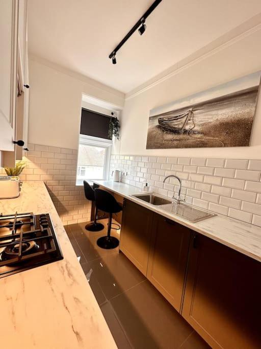 The Retreat - Large Luxury Apartment, Two Mins From Beach Bournemouth Exterior photo