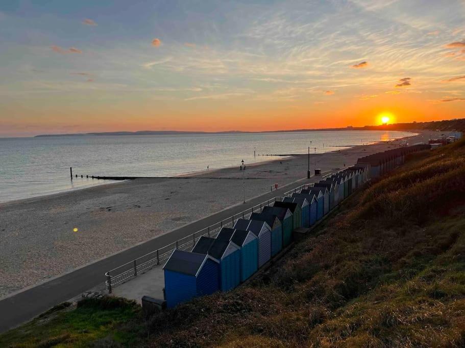 The Retreat - Large Luxury Apartment, Two Mins From Beach Bournemouth Exterior photo