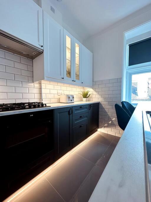 The Retreat - Large Luxury Apartment, Two Mins From Beach Bournemouth Exterior photo